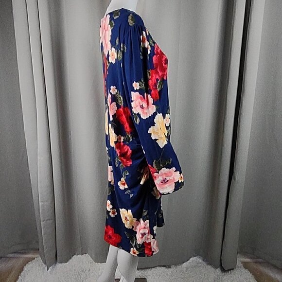 DEREK HEART NAVY BLUE FLORAL DRESS RUCHED SIDES AND FRONT. SIZE 3X - Picture 3 of 14